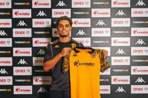 开云入口-虎父犬子！官方：20岁小罗儿子若昂-门德斯加盟赫尔城U21梯队