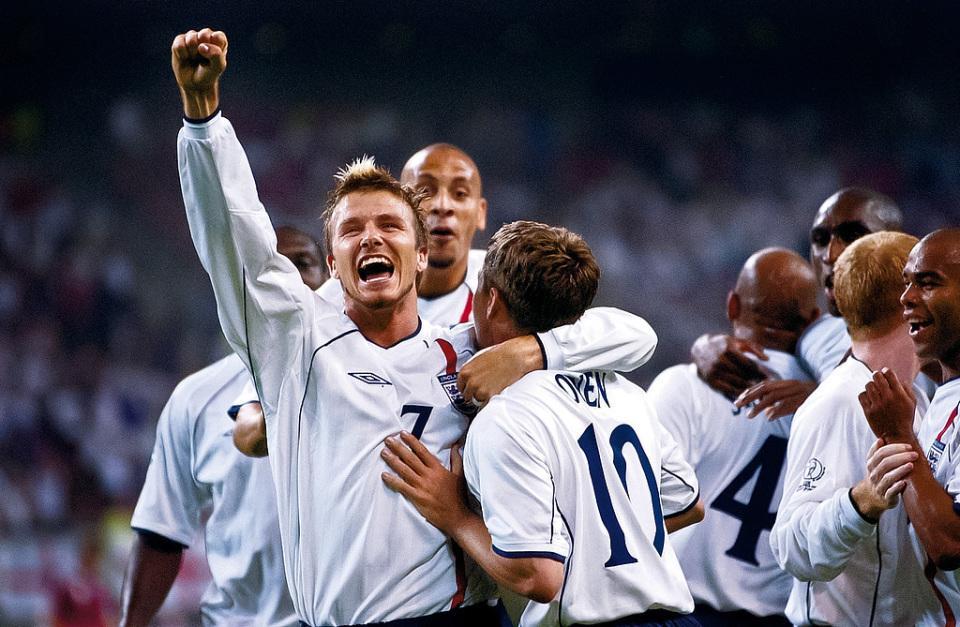 开云APP-英格兰历史最佳阵容引争议:斯科尔斯 兰帕德 沃克落选可惜吗?