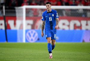 开云入口-何时开胡？舍什科7650万加盟曼联，俱乐部0球+国家队180分钟1射正