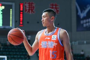 开云在线-陈林坚已在福建一线队征战13个赛季 常规赛场均14.2分3.5板1.5助