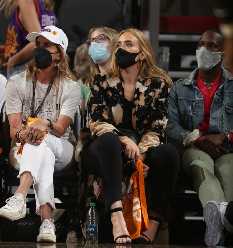 开云娱乐-乔治都不玩播客了 富保罗合适吗？要不还是学皮尔斯做两性博主吧