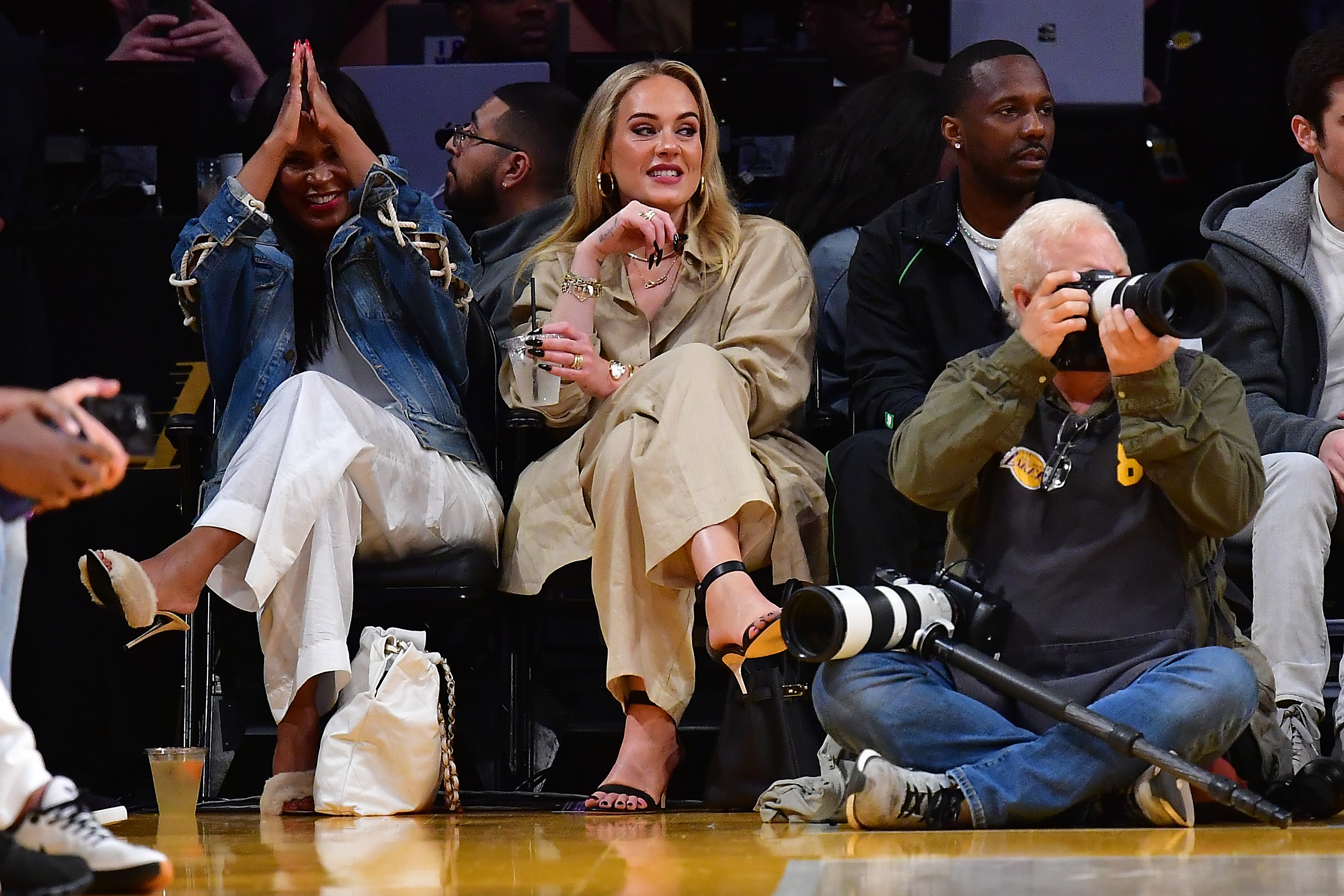 开云娱乐-乔治都不玩播客了 富保罗合适吗？要不还是学皮尔斯做两性博主吧