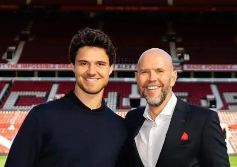 像滕哈格？太阳报：曼联球迷看到拉芒的经纪人有些“恐慌”