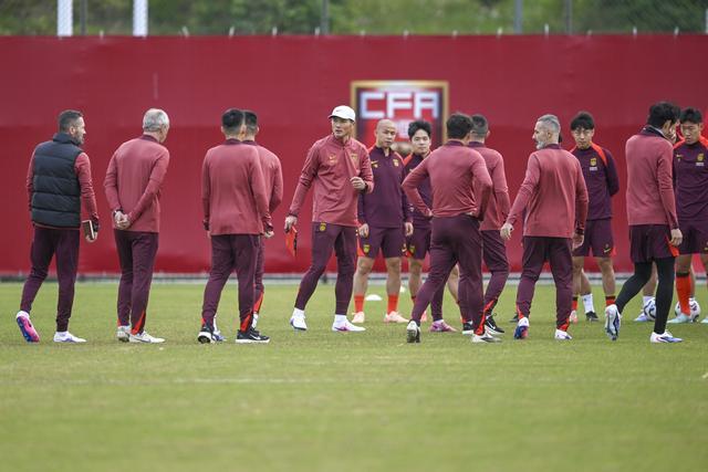 开云APP-腰伤加重！王上源退出国足邵帅一期，未赴西亚集训