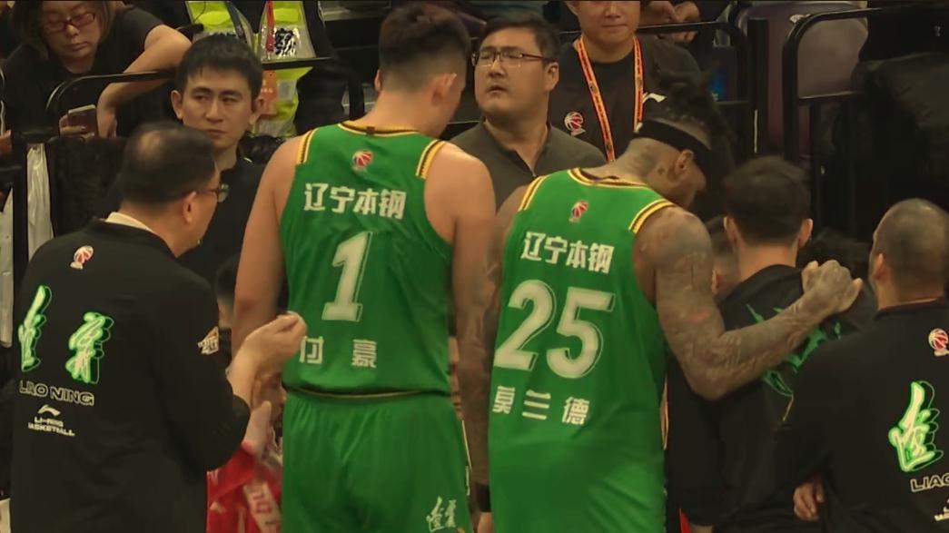 开云在线-小龙空砍33+4+3独木难支!大莫2分3失误一言难尽,亨特7中1拖累全队