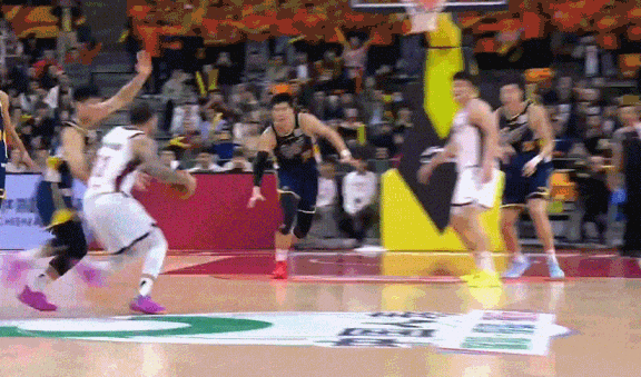 开云娱乐-CBA还能众筹换帅？