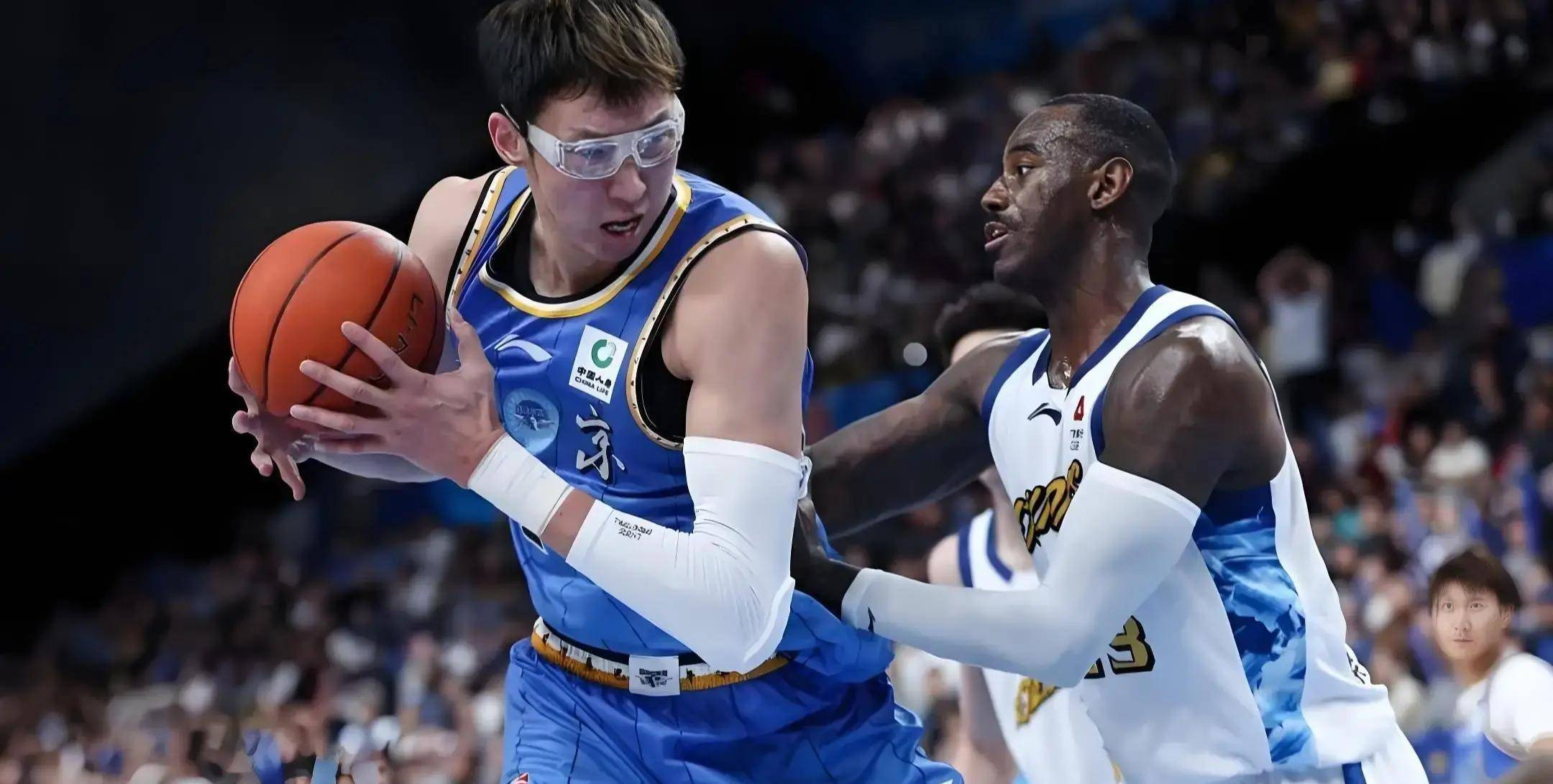 开云官网-让周琦替补，减曾凡博战术，引超级小外，北京队最佳调整方案浮现