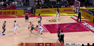 开云在线-菜鸡互啄！鬼才杜锋奇葩怪阵激活胡明轩，末节导演20-7逆转天津