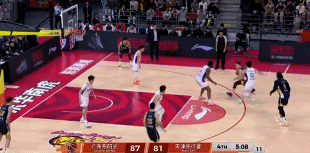 开云在线-菜鸡互啄！鬼才杜锋奇葩怪阵激活胡明轩，末节导演20-7逆转天津