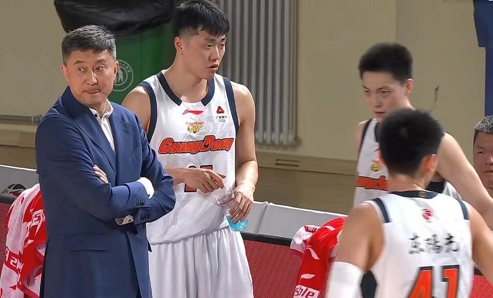 开云官网-18分大逆转!广东男篮2分惜败新疆,胡明轩失绝杀萨林杰正负值-24