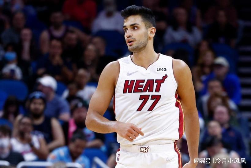 开云娱乐-勇士消息:晋级季后赛概率渺茫,5+4中锋加盟,战尼克斯出场更新