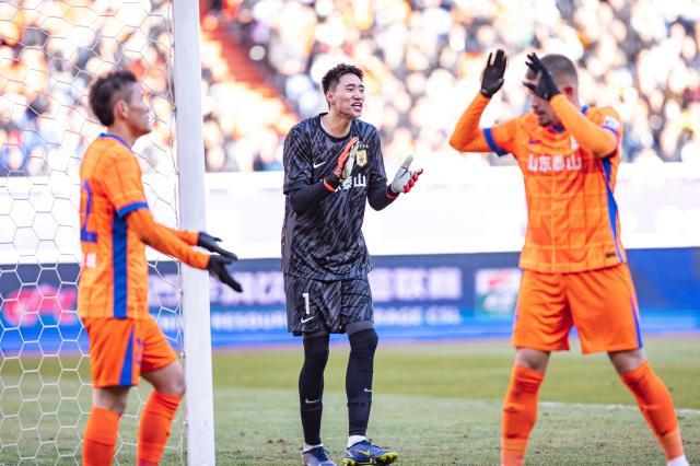 开云-【中超】王大雷染红于金永替补超神 泰山0比0河南