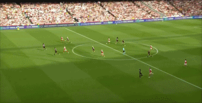 阿森纳女足2-1里昂占先机，史密斯破门，布兰德进球难救主