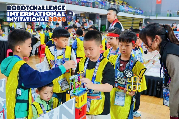 开云入口-逐梦泉城！2026 赛季 RC 国际邀请赛（济南站）完美收官，致敬科技少年的巅峰闪耀时刻！|山东交通学院|济南市|山东省|机器人|比赛_新浪体育_新浪新闻